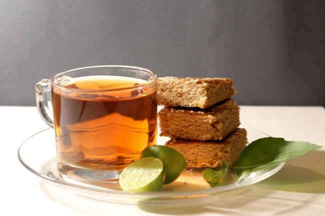 Avoid Knee Surgery with This Delicious Cinnamon Pineapple Smoothie Recipe!